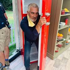  British Baking Show S Paul Hollywood Has The Best Instagram