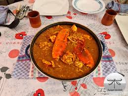 Lo fundamental para cocinar un exquisito arroz con bogavante perfecto es la calidad de las materias primas: Arroz Caldoso Con Bogavante Gastronomia De Galicia