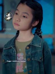 Ginamit ng maliit na babae ang isang kamay para talunin ang grupo ng mga  thug at iligtas ang magandang babaeng CEO at ang ending!!