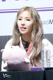 Jeon Soyeon Pics On Twitter 180505 First Idle Fansign Cr Vigor Anyway i'll start with their latest. jeon soyeon pics on twitter 180505