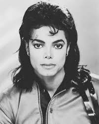 Michael jackson performing in 1995. Top 21 Michael Jackson Hairstyles Popular Michael Jackson Hairstyle