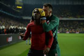 Fernando Muslera Henry Onyekuru 2020 Spor