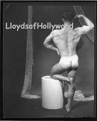 Mature Content Classic Physique Pose Male Nude Oettinger - Etsy Israel