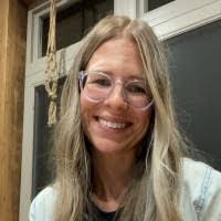 Amber Graf's Instagram, Twitter & Facebook