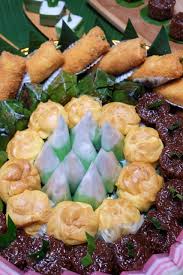 Tumpeng bandung, tumpeng mini, kue tampah, nasi box, kue basah, tumpeng tampah, snack box, tutug oncom, liwet Nikmatnya Aneka Kue Tradisional Di Toko Kue Phin Phin Kover Magazine