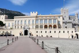 Urban (53,93%) rural (46,07%) conform recensământului din 2011 , românia are o populație de 20 121 641 de locuitori, iar sporul natural este negativ. Prince S Palace Of Monaco