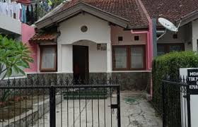 Kalau kondisi rumah memang terlihat seperti rumah lama. Sewa Rumah Bandung Termurah Terlengkap Lamudi
