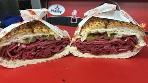 Heyecan, azim ve aşkla koşmayı, yanımıza ortak sevdası, ortak kaygısı kumru olan her kardeşimizi alarak sürdüreceğiz. Kumru Picture Of Jutti Nin Yeri Istanbul Tripadvisor