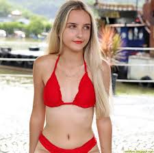 Stefania Deriabina (33 горячих фото)