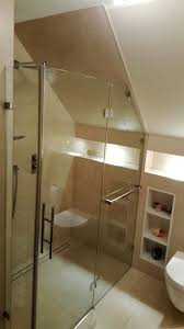Duschbad Mit Zweigliedriger Raumstruktur Badezimmer Dachschrage Badezimmer Dachgeschoss Duschraume