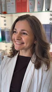 Your dream haircut is just an appointment away! ✨✂️ @hair_bysonali worked  magic