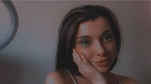 💫⃤ Ari (@slayitmama)