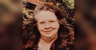 Georgia Ewing's Instagram, Twitter & Facebook