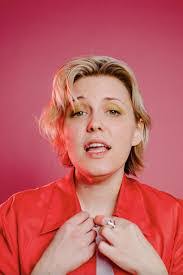 Sarah Bellardini's Instagram, Twitter & Facebook