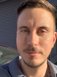 six silly selfies 📸