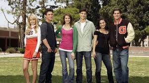 Shailene woodley, daren kagasoff, ken baumann, india eisley, molly ringwald. La Vie Secrete D Une Ado Ordinaire Saison 4 Beverley Mitchell Arrive Purebreak