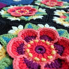 Here the bobbly flower hexagon has been treated as a unit that combine together to make this very fantastic design of crochet blanket! Frida S Flowers Janie Crow