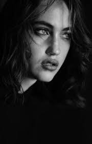 Lia Luna's Instagram, Twitter & Facebook