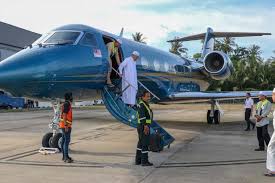 Private equity firm kkr invested fed up with traversing the country's roads to grow his luxury car business, tan sri syed azman syed ibrahim acted on a bit of advice that made. Individu Yang Bernama Syed Azman Syed Ibrahim Ini Merupankan Bilionaire Melayu Yang Memiliki Berpuluh Buah Helikopter Dan Pesawat Media Bawang