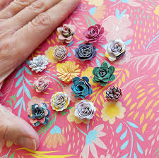 Just grab your one piece of paper, some scissors and some glue and you're ready to make awesome flower cards. Thank You Paper Flower Card Paige Taylor Evans