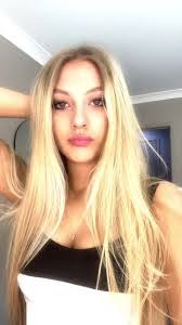 Mandy Jahnke's Instagram, Twitter & Facebook