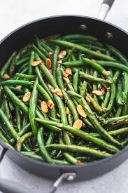 Sauteed Green Beans With Garlic And Almonds Creme De La Crumb In 2020 Sauteed Green Beans Garlic Green Beans Sauteed Greens