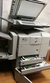 Les imprimantes multifonctions laser sont plus économiques que les imprimantes à jet d'encre. Copiers Black And White Copier