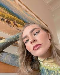 Emily Krueger's Instagram, Twitter & Facebook