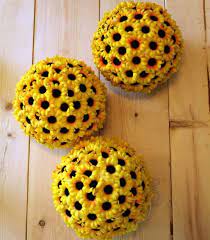 50 Dollar Tree Wedding Decor Ideas That Just Look Super Expensive Diy Hanging Inexpensive Centerpieces Sunflower Party