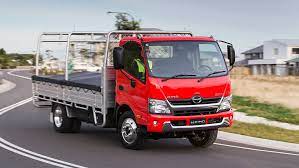 Peter barnwell road tests and reviews the hino 300 series 616 ifs tipper truck with specs fuel consumption and verdict. 2014 Hino 300 High Power Review Carsguide