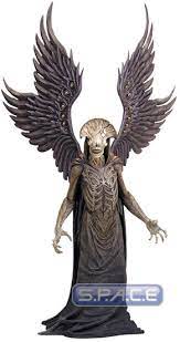The angel of death, an androgynous creature who agrees to save hellboy but at a price. Vby3mxsxdgif8m