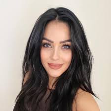 Why does actor look different in Hot Frosty?