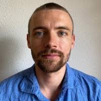 Elliott Armstrong's Instagram, Twitter & Facebook