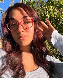 Emily Dryden's Instagram, Twitter & Facebook