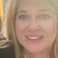 Amanda Hixenbaugh's Instagram, Twitter & Facebook