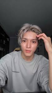 Meskipun seorang cowok itu ganteng dan punya body sixpack, tapi belum tentu dia punya nyali untuk pdkt cewek yang dia suka. Summer Bjarnson Summerbjarnson Profile Pinterest