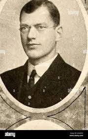 Robert Teare's Instagram, Twitter & Facebook