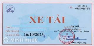 Nhiều lần tôi đứng dưới chân tòa nhà đón vợ, trên người mặc nguyên đồ đồng phục của hãng nhưng cô ấy vẫn tỏ ra vui vẻ. Quy Ä'á»‹nh Má»›i Khi Xe Khong Co Phu Hiá»‡u Co Bá»‹ Pháº¡t Hanh Chinh Khong