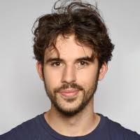 Nicolas Davis's Instagram, Twitter & Facebook