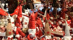 Rendi oltre all'aspetto religioso, le feste di natale offrono molti temi da approfondire: Covid Il Governo Studia Il Nuovo Dpcm Per Le Feste Di Natale