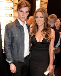 She was given her first modeling job at the age of 29 by estee lauder. Elizabeth Hurley Tweets Shocking Photo Of Her Nephew S Stabbing People Com