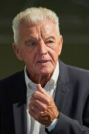 Werder Bremen: Großer Empfang mit vielen Legenden für Max Lorenz