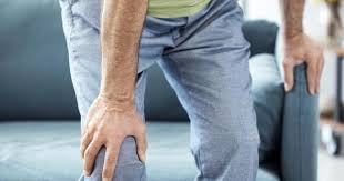 En premier lieu, il importe de trouver la cause de l'inflammation des articulations des genoux pour savoir quelle solution adapter. Douleur Articulaire Traitement Des Douleurs Articulaires Doctissimo