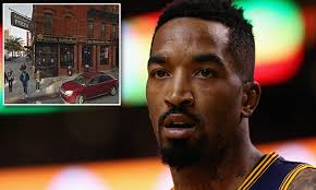 Or perhaps smith was just bored. New York Knicks Jr Smith Accused Of Choking Chelsea Student Over Cavaliers Trade Heckle Daily Mail Online