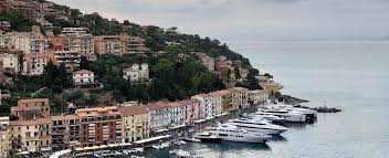 Trova appartamenti a porto santo stefano. Argentario Forever Lo Scoglio Di Roma Barche Movida E Tipi Da Spiaggia La Repubblica