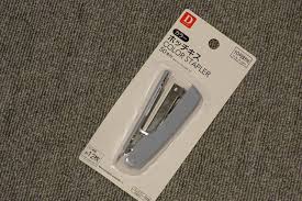 壁 ホッチキス 100 均