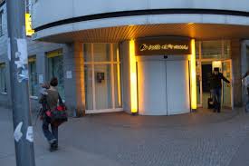 Geben sie zur suche einfach wahlweise den namen der bank, den ort. Postbank Prenzlauer Allee Bank In Berlin Prenzlauer Berg Kauperts