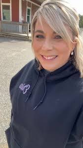 Pam Hyde's Instagram, Twitter & Facebook