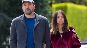 Открыть страницу «ana de armas» на facebook. 121w8jxaagv9om