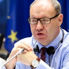 Derek Vaughan CBE (@derekvaughan)